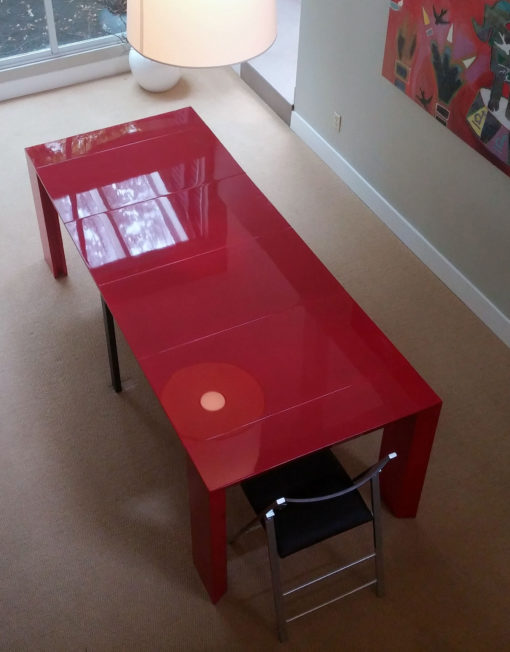 Junior-Giant-Edge-Glossy-Red-Dinner-table-extendable